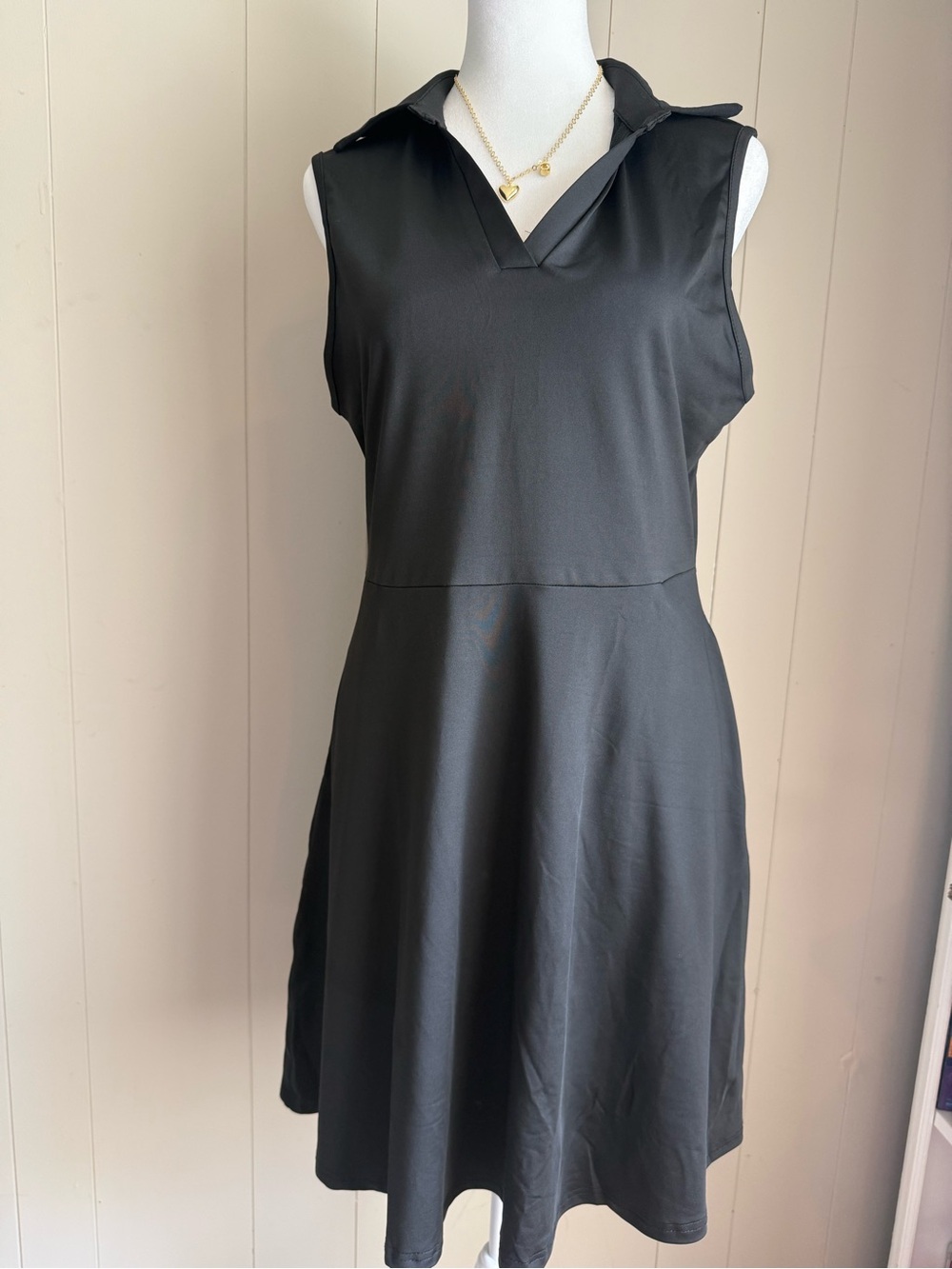 Classic Sleeveless Black Polo Dress - Timeless Everyday Style size M